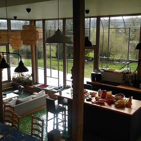 Unusual House Sleeps 12 Villa *